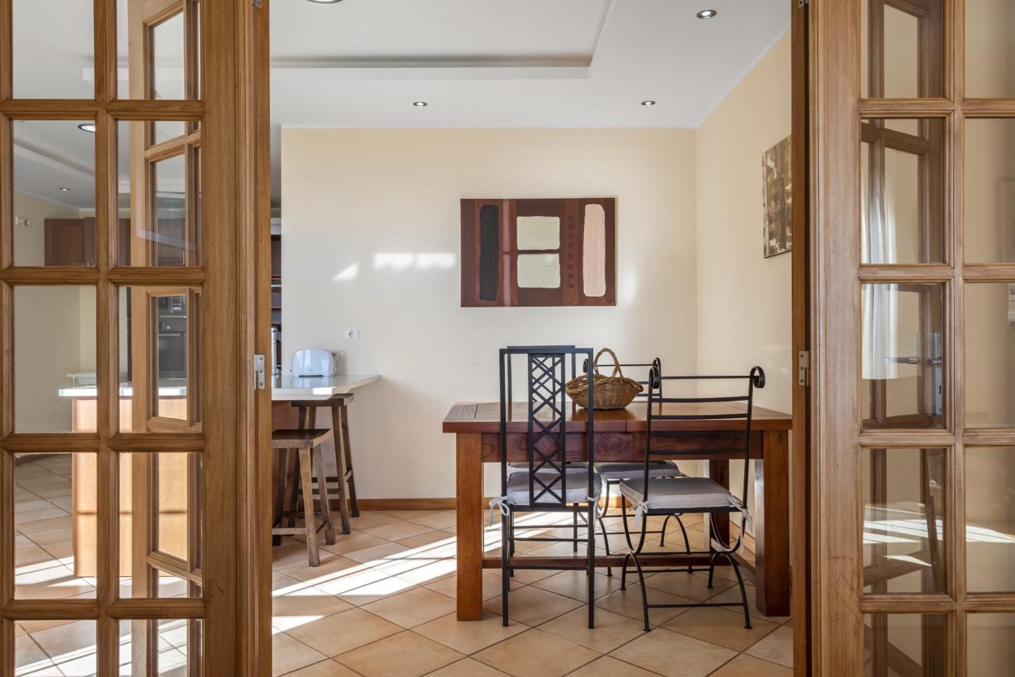 Feriehus Casa Neves - By Wehost *